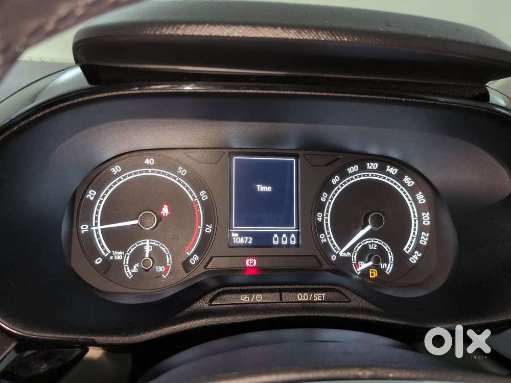 Skoda Slavia Ambition 1.0l Tsi Mt, 2023, Petrol