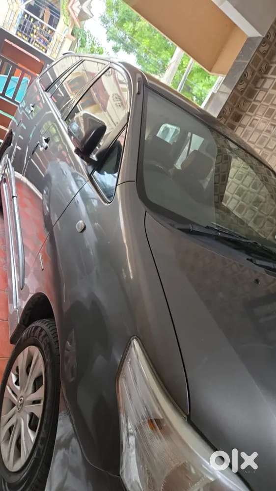 Toyota Innova 2014