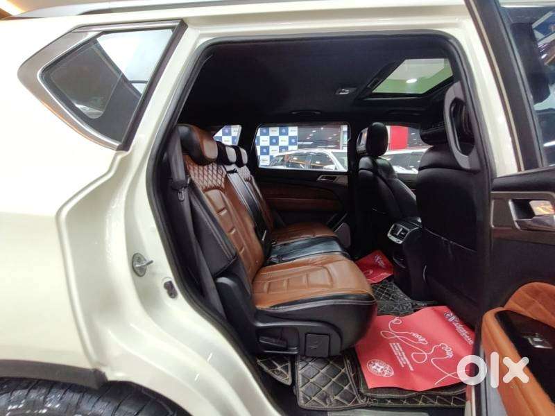 Mahindra Alturas G4 4wd At, 2021, Diesel
