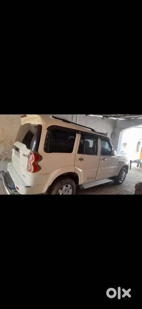 Mahindra Scorpio 2.2 S 2019