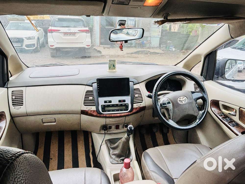 Toyota Innova 2.5 V 7 Str, 2012, Diesel