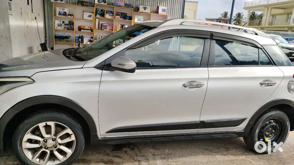 Hyundai I20 Active 2017 Petrol 100000 Km Driven