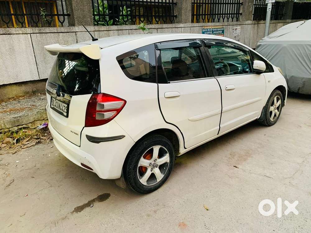 Honda Jazz Sports 2011 Sept Cng & Hybrids Well Maintained