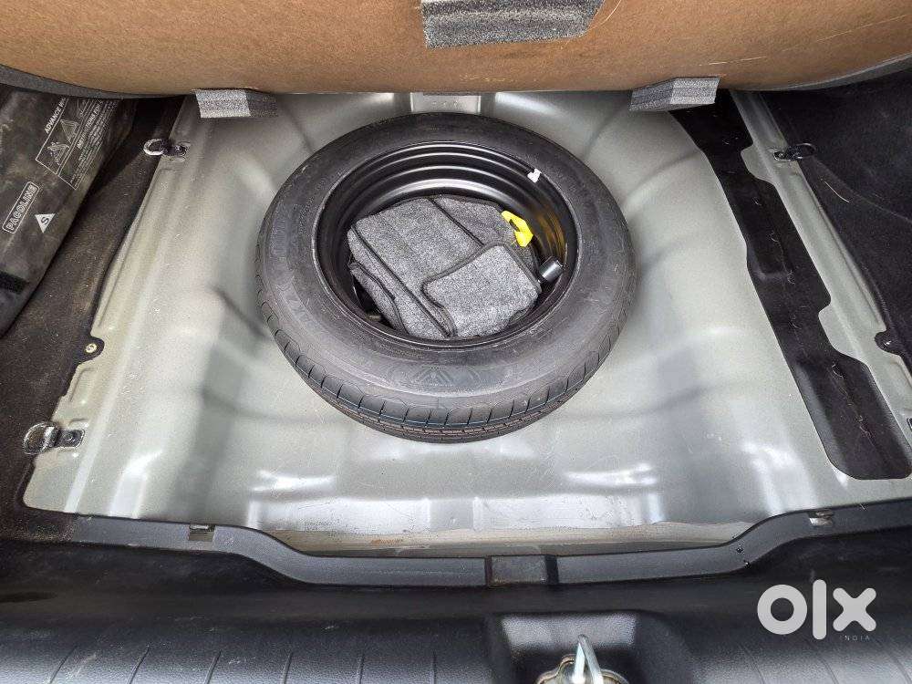 Hyundai Verna 1.5 Sx (o) Vtvt, 2024, Petrol