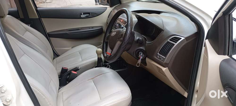 Hyundai I20 2010-2012 1.2 Sportz Option, 2012, Petrol