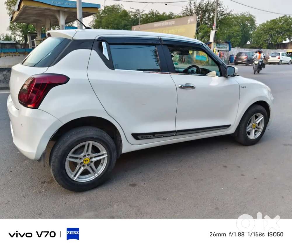 Maruti Suzuki Swift 2019 Cng & Hybrids 72000 Km Driven