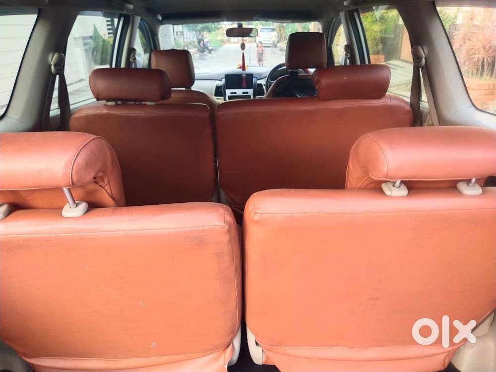 Toyota Innova 2.5 Vx 8 Str Bs-iii, 2011, Diesel