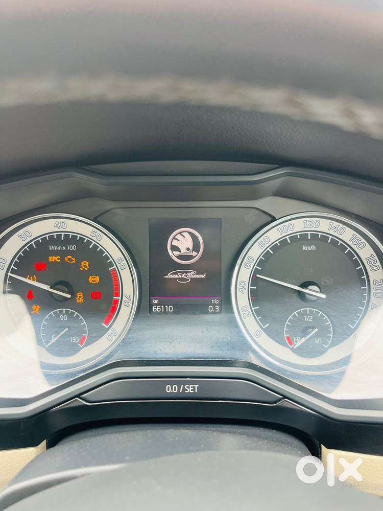 Skoda Superb Lk 1.8 Tsi At, 2018, Petrol