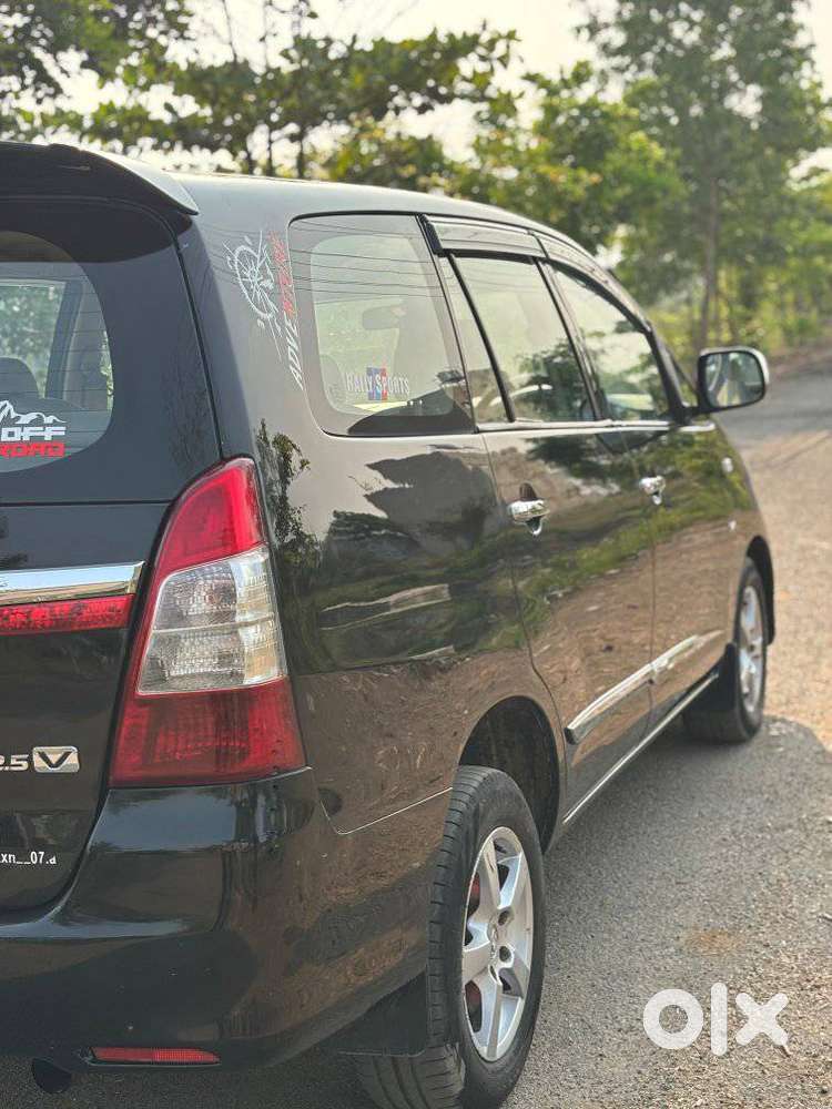 Toyota Innova 2.5 G (diesel) 8 Seater, 2006, Diesel