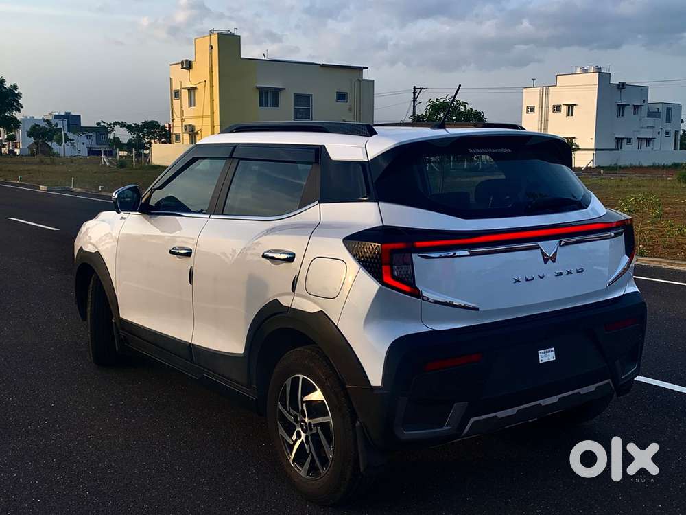 Urgent Sale Mahindra Xuv 3xo Ax5l Pg Mt - 2024 Model Low Km Driven