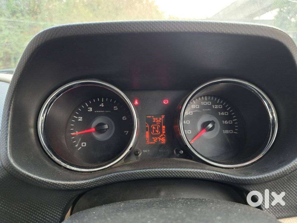 Mahindra Tuv 300 Mhawk100 T8, 2015, Diesel