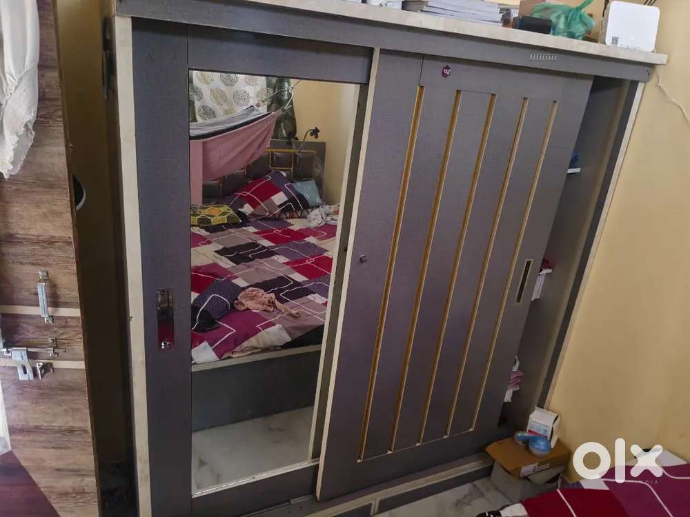 Cupboard sliding
