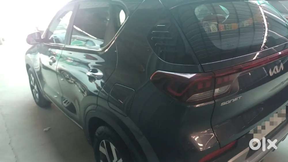 Kia Sonet 2023 Petrol 43700 Km Driven