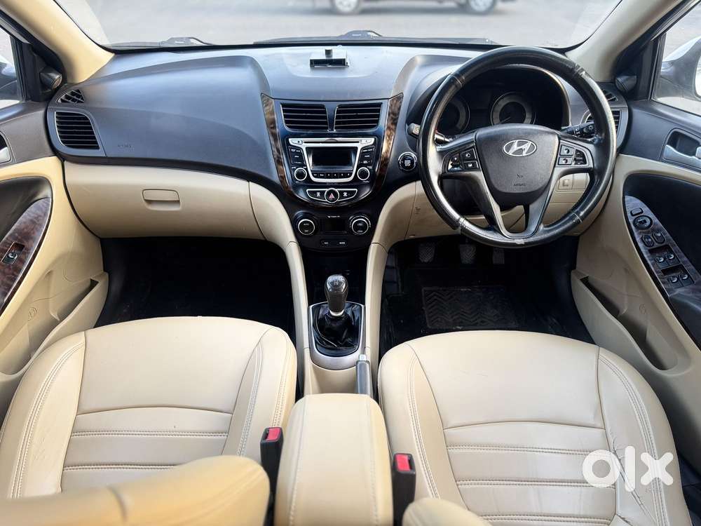Hyundai Verna Fluidic 1.6 Vtvt Sx, 2015, Petrol