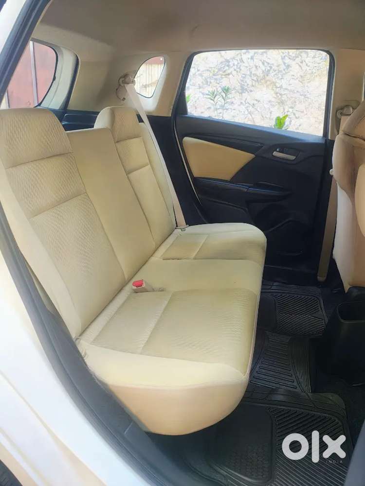 Honda Jazz Petrol Mt 2015