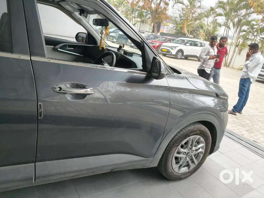 Kia Carens 2023 Good Condition New Tyres