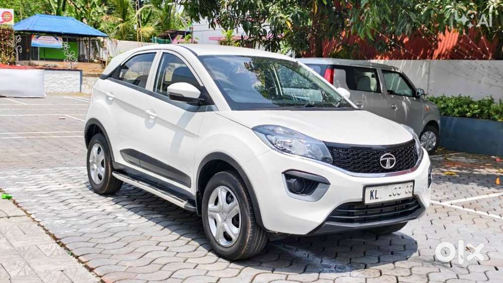 Tata Nexon 1.2 Revotron Xma, 2019, Petrol
