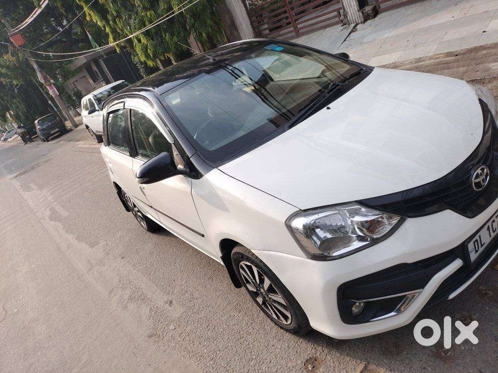 Toyota Etios Liva Vx Dual Tone, 2018, Petrol