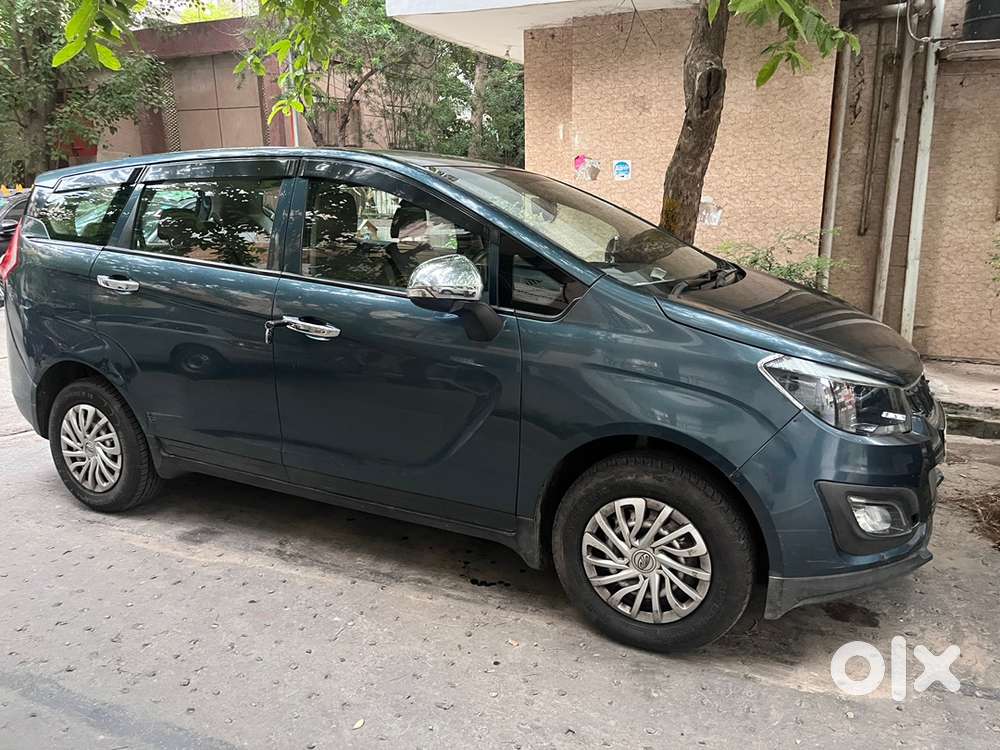 Mahindra Marazzo