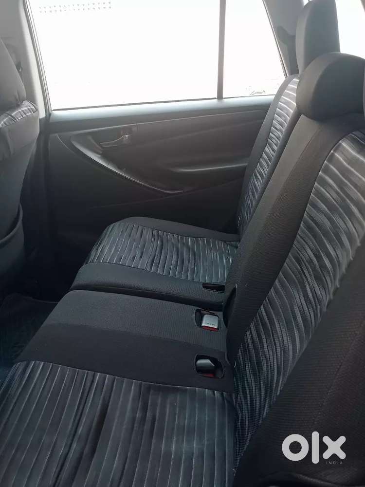 Toyota Innova Crysta 2017 Diesel 95000 Km Driven