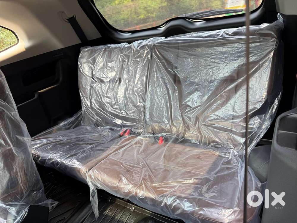 Toyota Innova Hycross 2.0 Zx Hybrid 7 Str, 2025, Petrol