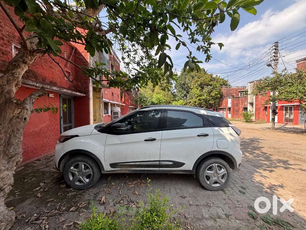 Tata Nexon 2022 Diesel Well Maintained