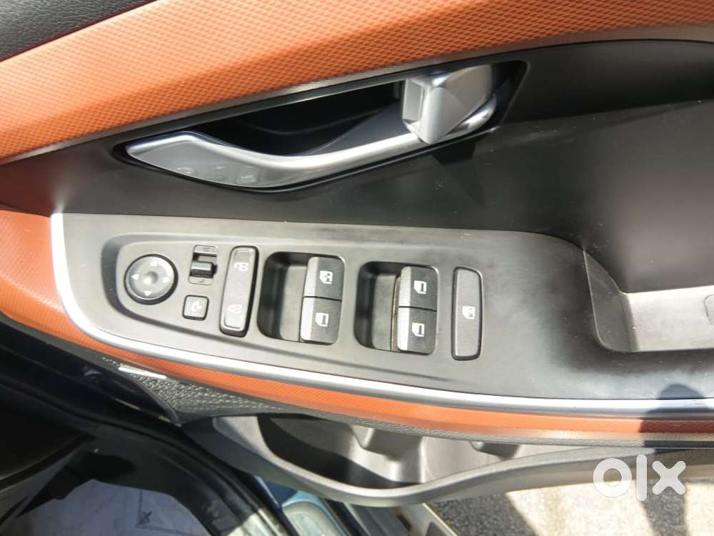 Hyundai Alcazar, 2023, Petrol