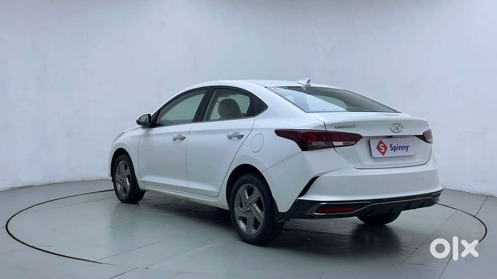 Hyundai Verna 1.5 Sx Ivt, 2022, Petrol