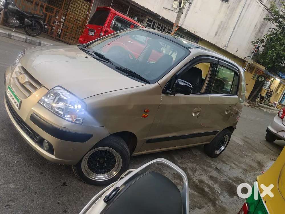2011 Model Second Owner Jinn Vehicle Mag Wheel Leather Seats Beautiful