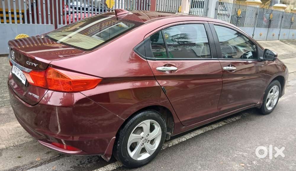 Honda City V At Sunroof I-vtec, 2016, Petrol