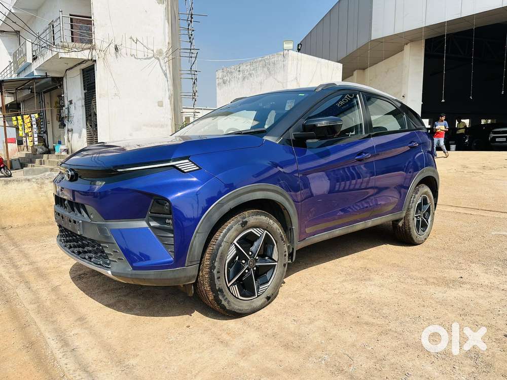 Tata Nexon Fearless S Purple 1.2 Revotron Petrol 6mt Dual Tone, 2023..
