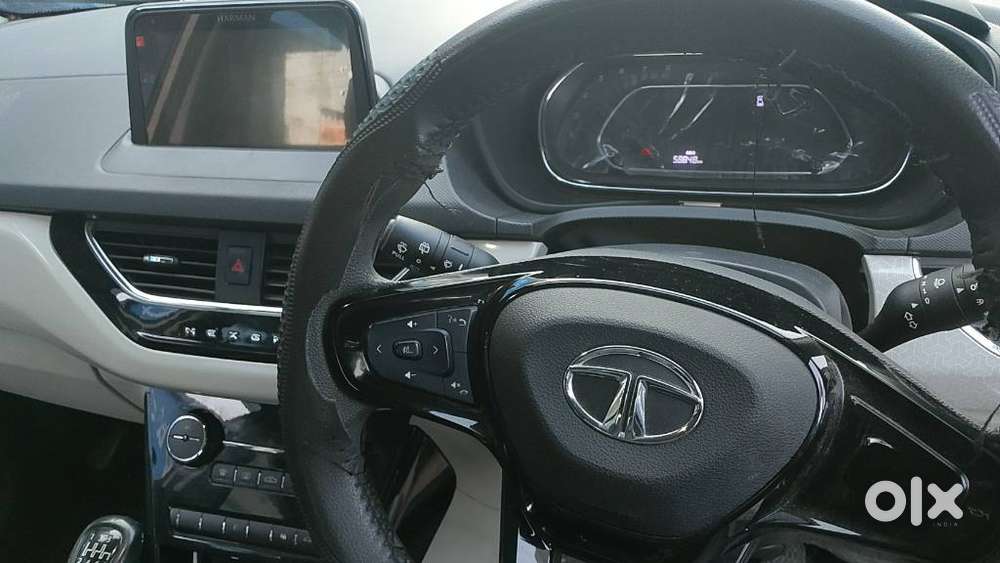 Tata Nexon, 2022, Petrol