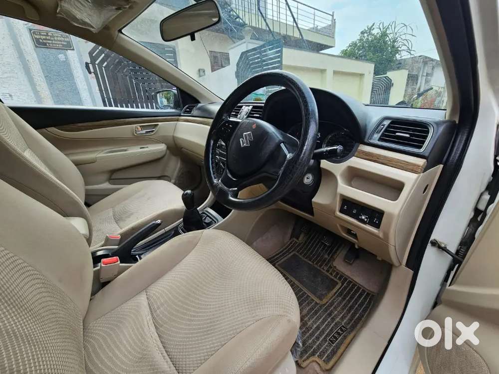 Maruti Suzuki Ciaz Sigma Petrol 2023 1st Owner Running 40000