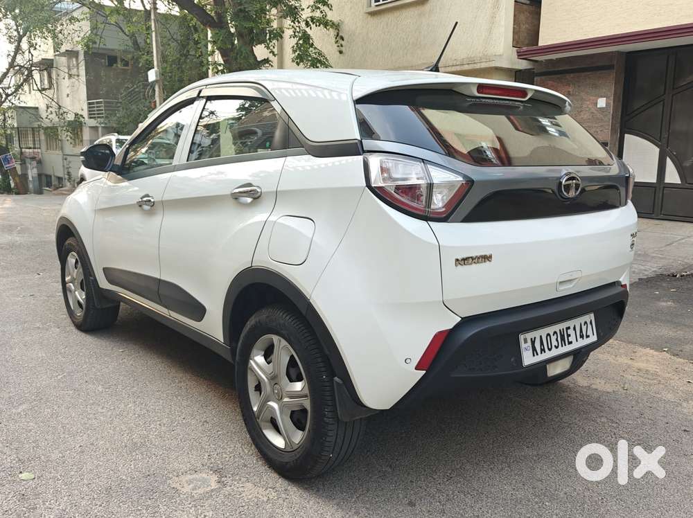Tata Nexon 1.2 Revotron Xma Amt (s), 2019, Petrol