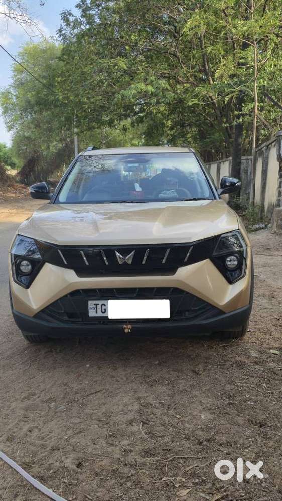 Mahindra Xuv 3xo Ax5 Pm At, 2025, Petrol