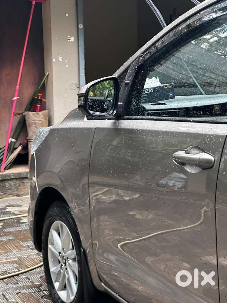 Toyota Innova Crysta 2019