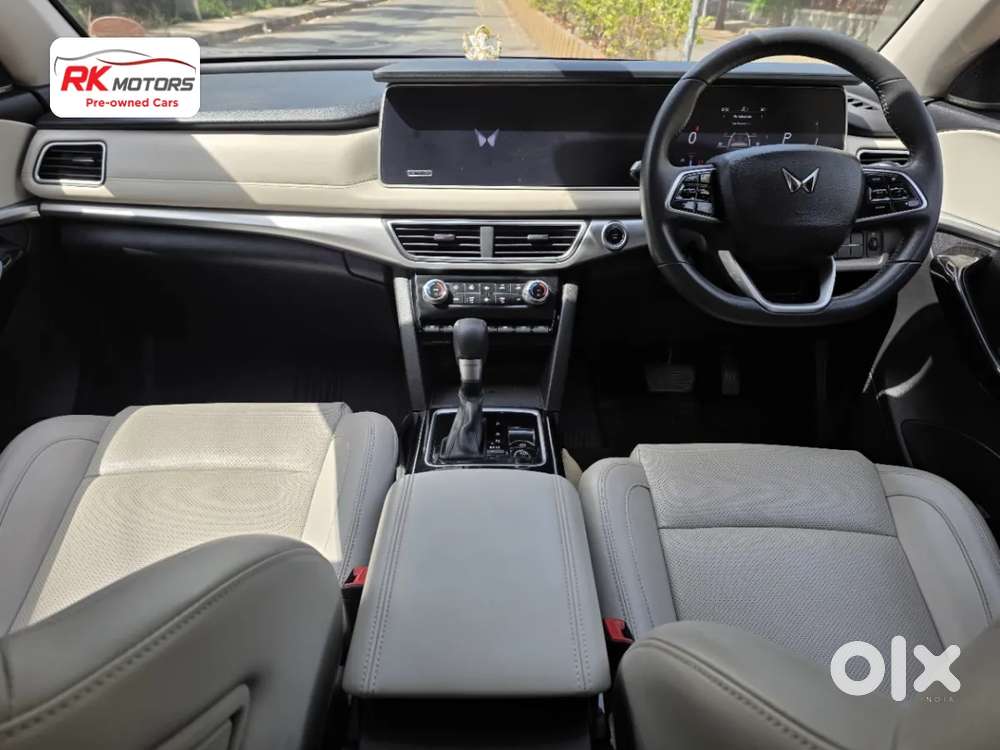 Mahindra Xuv700 2.2 Ax 7 Diesel At Luxury Pack Str Awd, 2023, Diesel