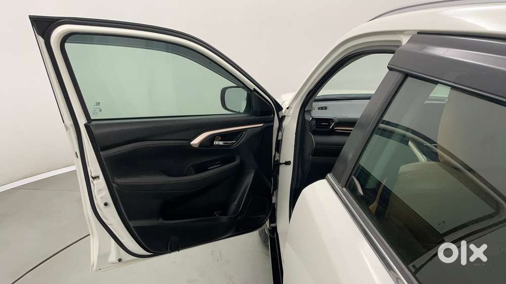 Maruti Suzuki Grand Vitara 1.5 Zeta Plus Intelligent Hybrid Ecvt, 20..