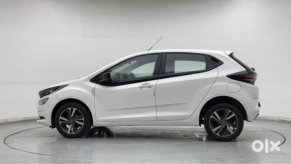 Tata Altroz Xz, 2020, Petrol