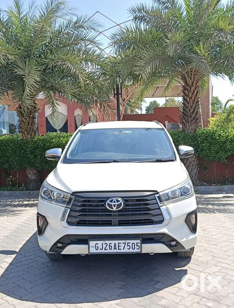 Toyota Innova Crysta 2.4 V 8 Str, 2022, Diesel