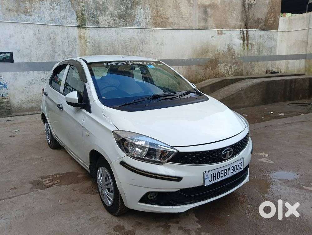 Tata Tiago 1.2 Revotron Xta, 2018, Petrol