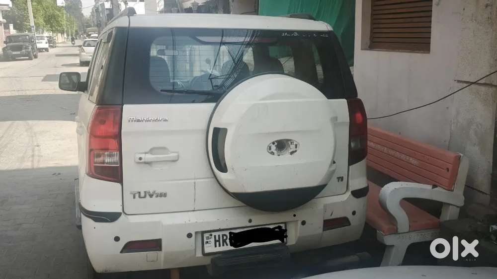 Mahindra Tuv 300 2018
