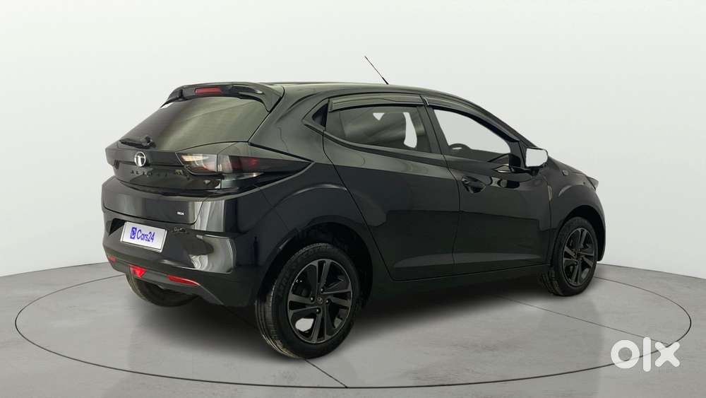 Tata Altroz 1.2 Xza Plus Dark Edition Dct, 2023, Petrol