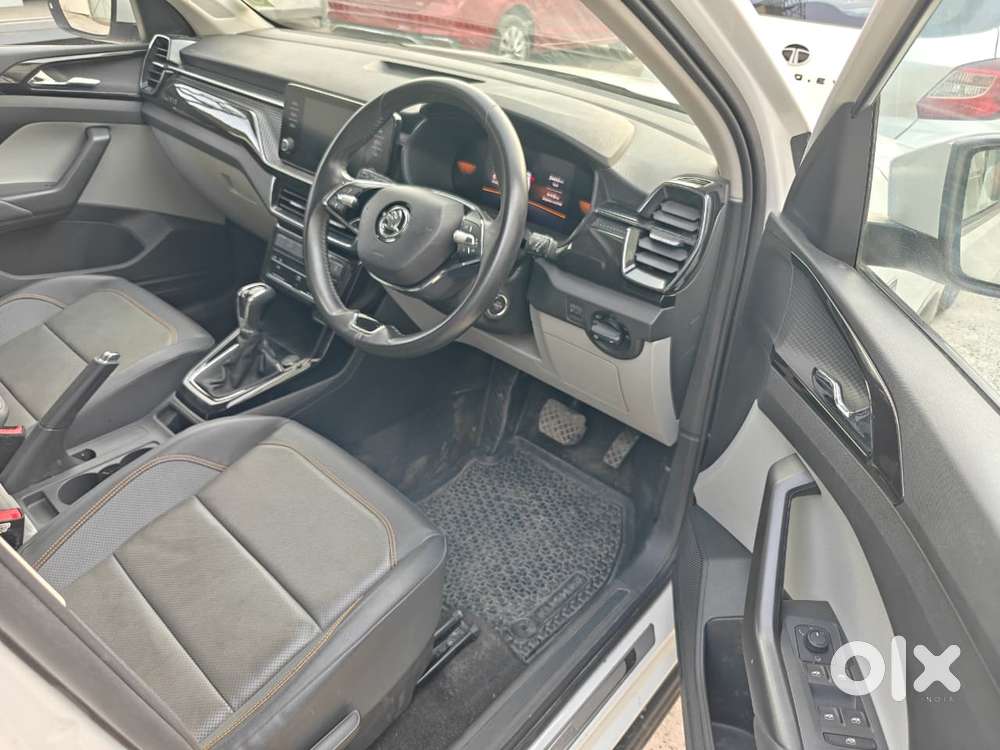 Skoda Kushaq 1.0 Tsi Style At, 2023, Petrol