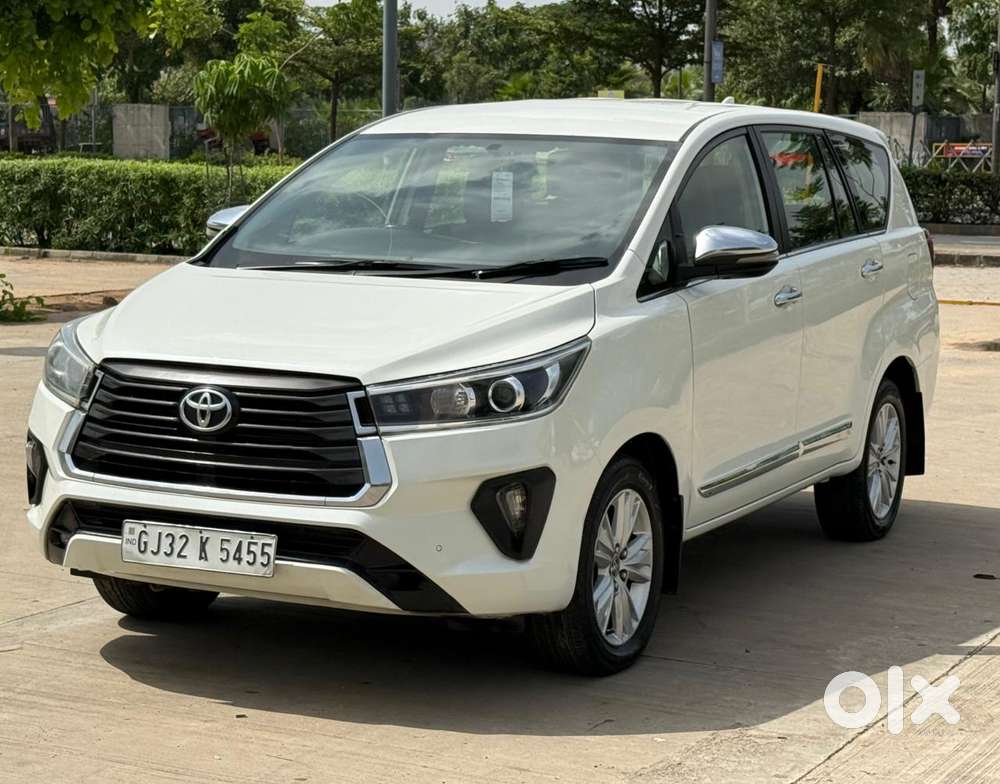 Toyota Innova Crysta