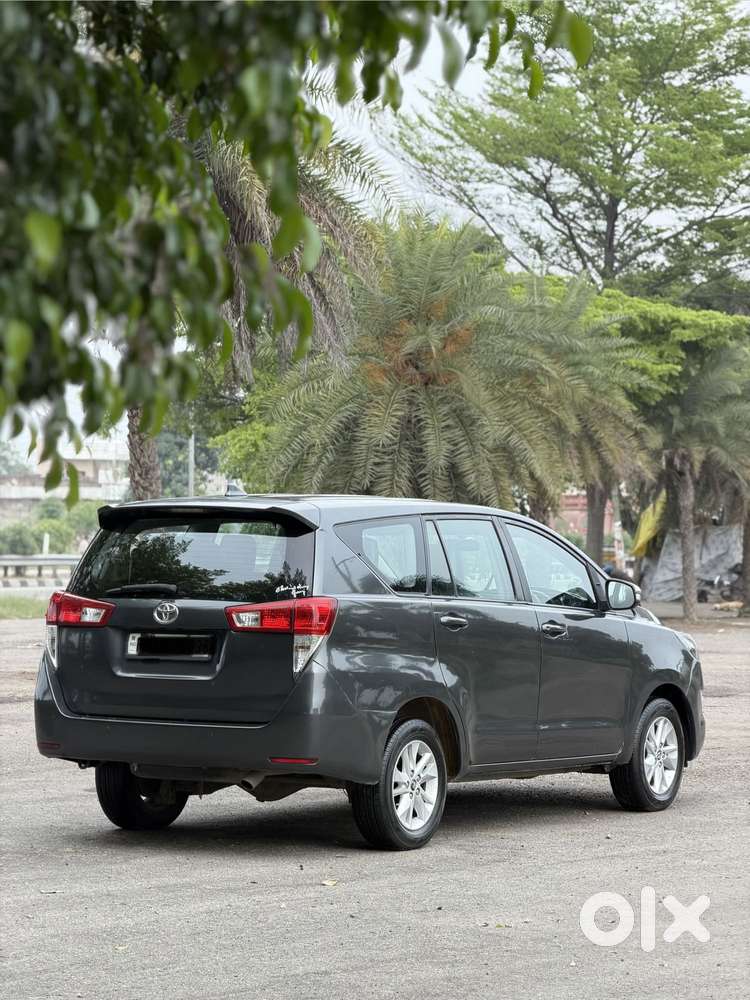 Toyota Innova Crysta 2.8 Gx At 8s, 2017, Diesel