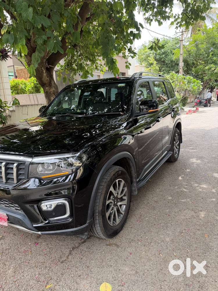 Scorpio N Z8l At Diesel 2025  6800km  4yr Warranty  Single Owner