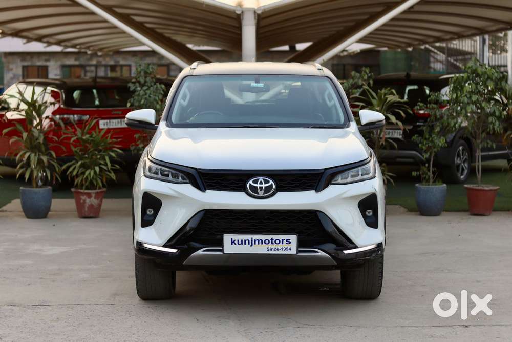 Toyota Fortuner Legender