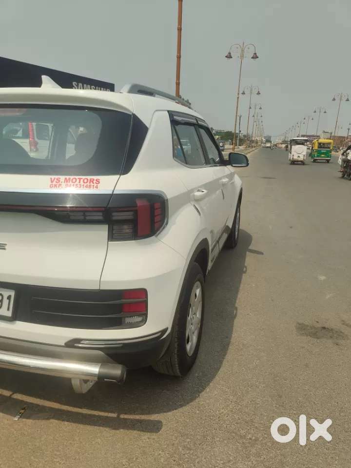 Hyundai Venue 1.2 S Plus, 2022, Petrol
