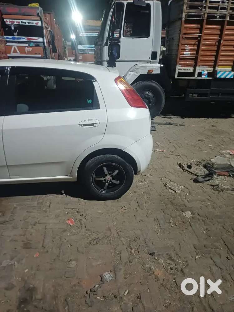 Fiat Punto 2012 Diesel 150000 Km Driven